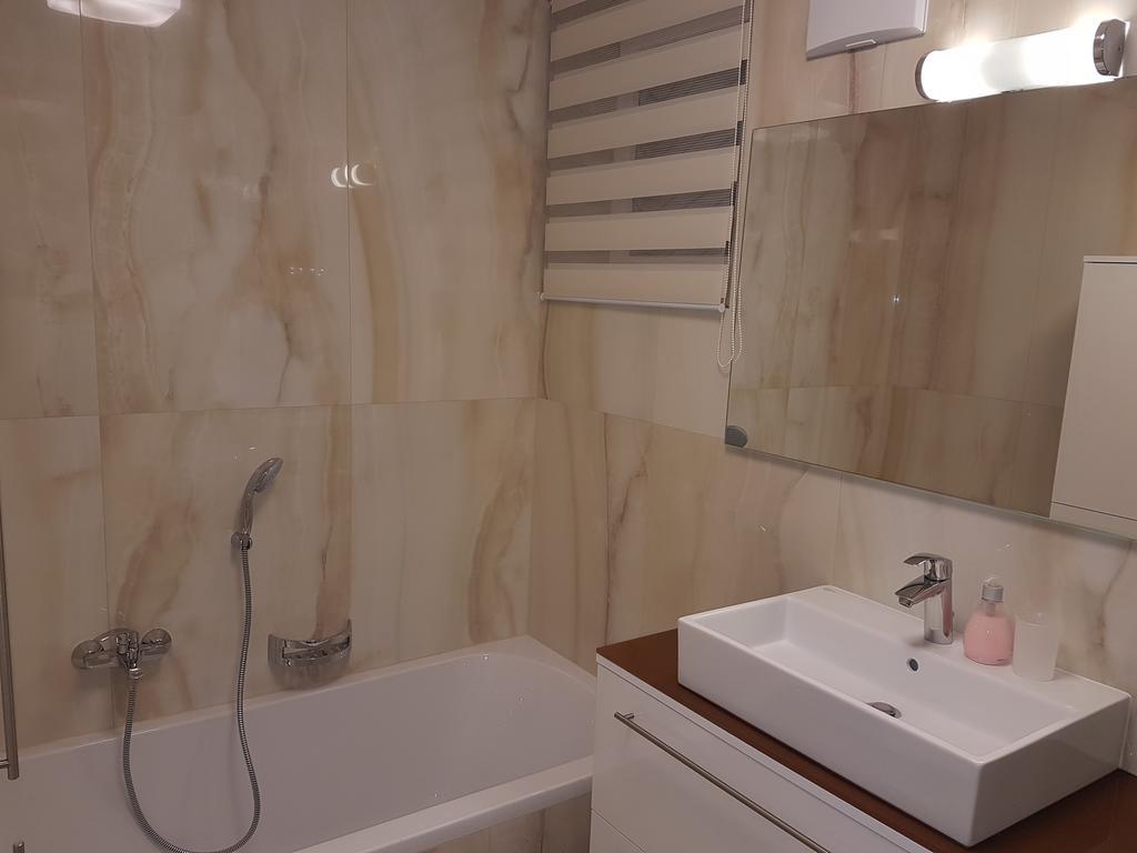 Penthouse Griemann 2 Fuer Max 4 Personen Mit Eigener Grosser Dachterrasse Zum Relaxen! Illmitz Buitenkant foto