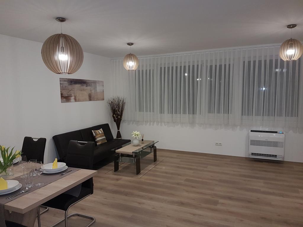 Penthouse Griemann 2 Fuer Max 4 Personen Mit Eigener Grosser Dachterrasse Zum Relaxen! Illmitz Buitenkant foto