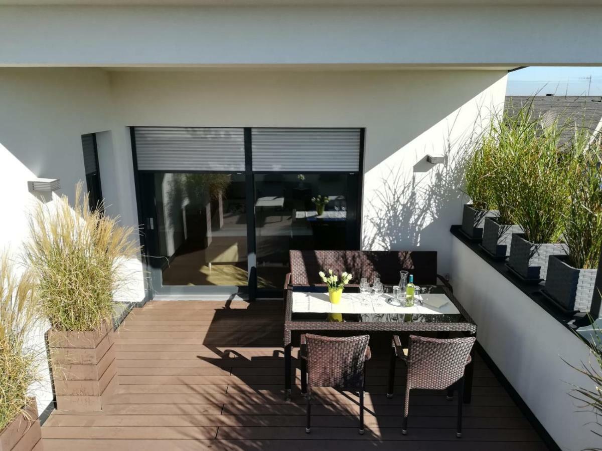 Penthouse Griemann 2 Fuer Max 4 Personen Mit Eigener Grosser Dachterrasse Zum Relaxen! Illmitz Buitenkant foto